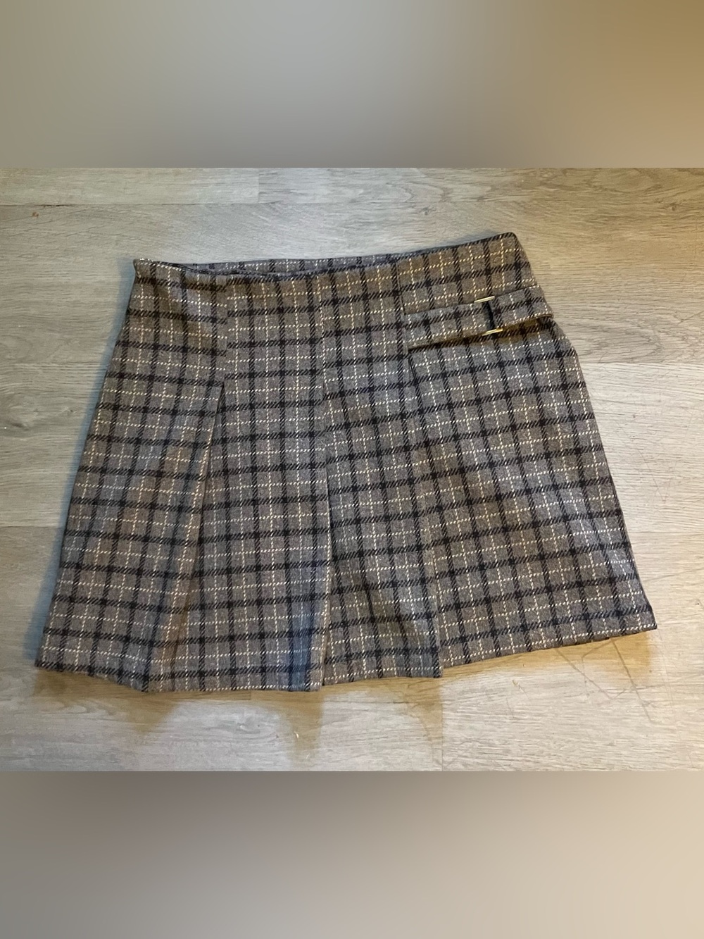 Size Small Emory Park Gray Plaid Mini Skirt with Side Buckle